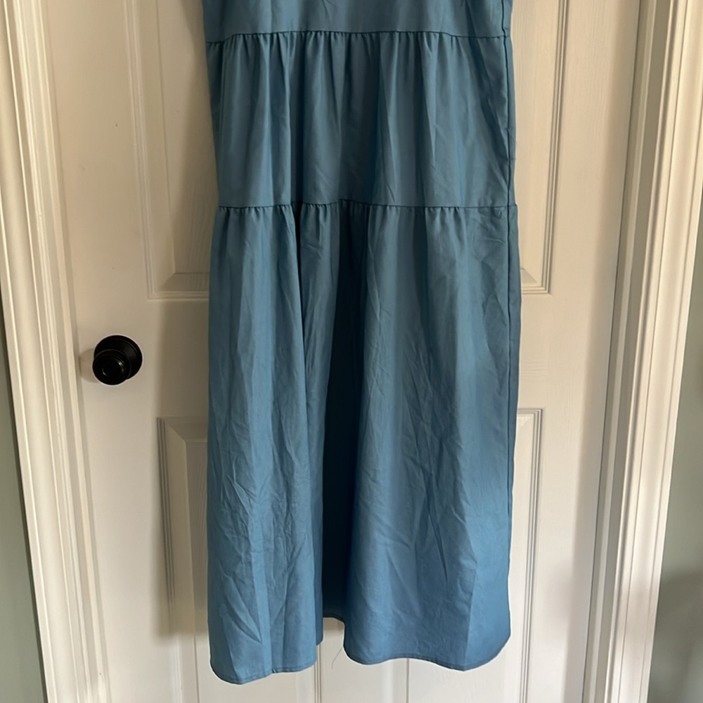 Dress - Picture 7 of 9